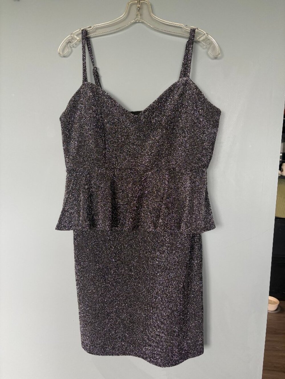 EUC Forever 21 Size 0X Silver Sparkle Black Peplum Mini Dress